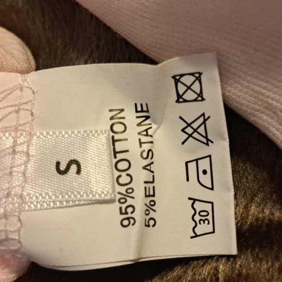 2 Lewkin Tops - Picture 6 of 8